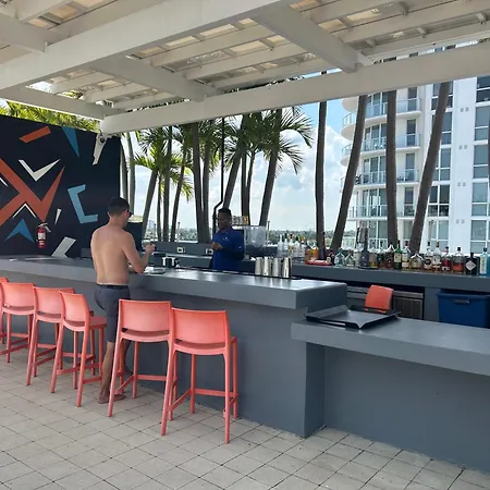 Beachfront-Spacious W Residence